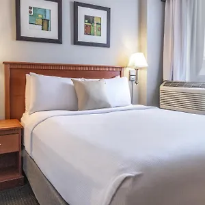 Saint-laurent 3*, Montréal Canada